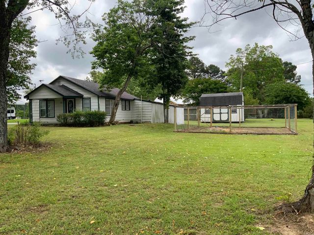12 Church St, Guy, AR 72061