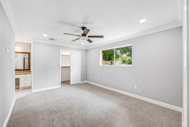 9806 Tanager Lane, Conroe, TX 77385