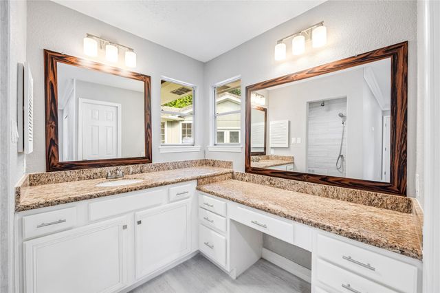 9806 Tanager Lane, Conroe, TX 77385
