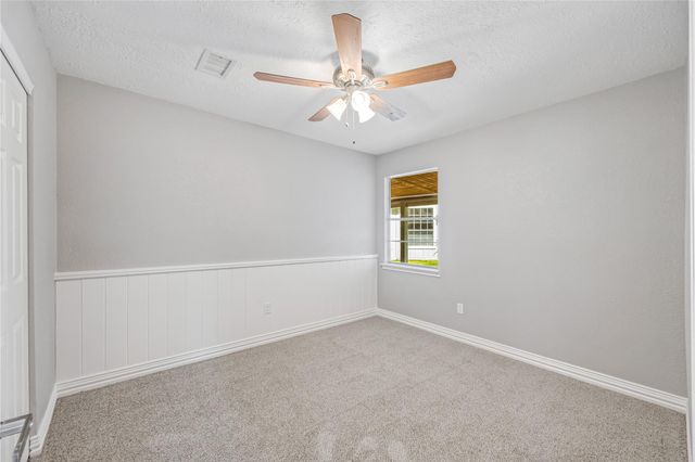 9806 Tanager Lane, Conroe, TX 77385