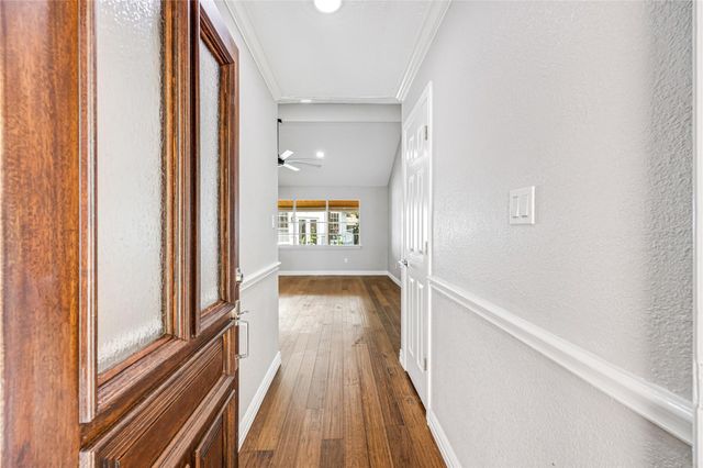 9806 Tanager Lane, Conroe, TX 77385