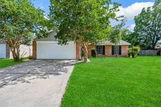 9806 Tanager Lane, Conroe, TX 77385