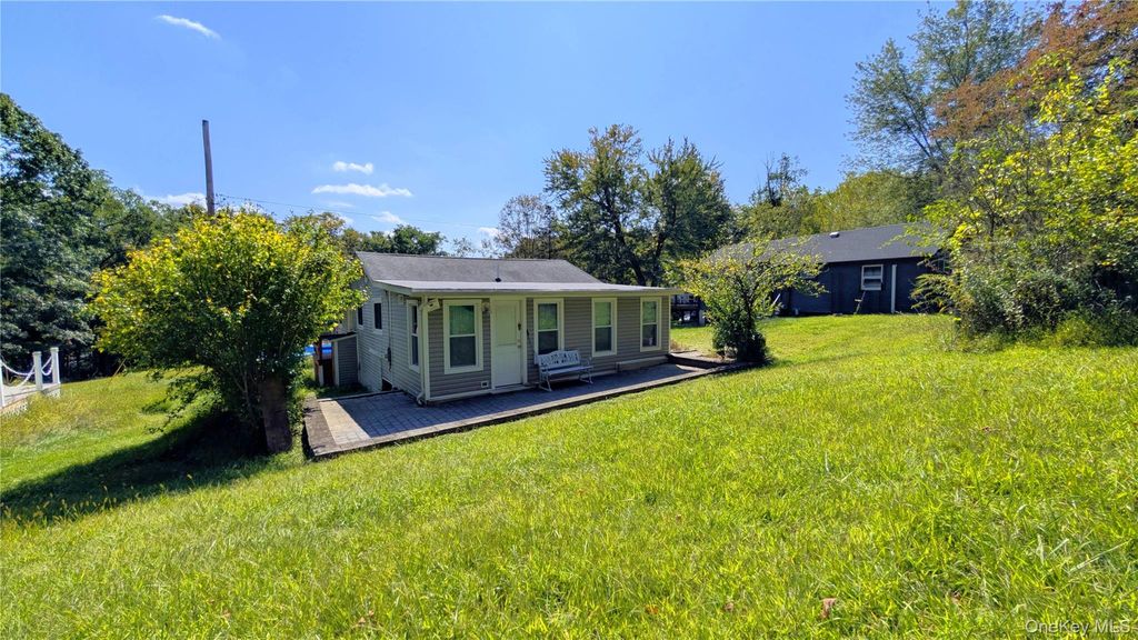 35 GLANHOPE Road 20, Hopewell Junction, NY 12533