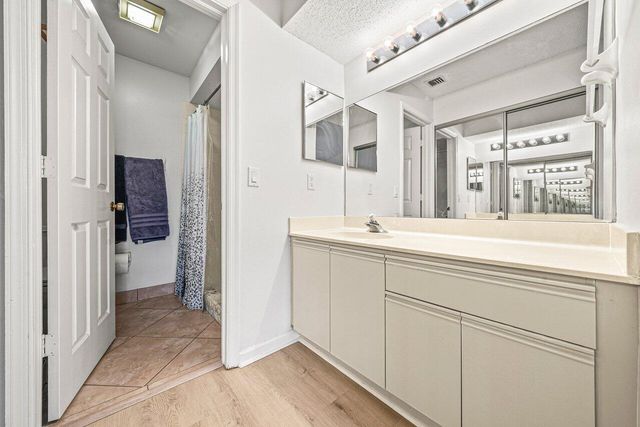 16 Via De Casas Sur 204, Boynton Beach, FL 33426