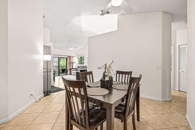 16 Via De Casas Sur 204, Boynton Beach, FL 33426