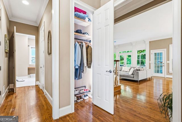 1056 Bluffhaven Way, Brookhaven, GA 30319