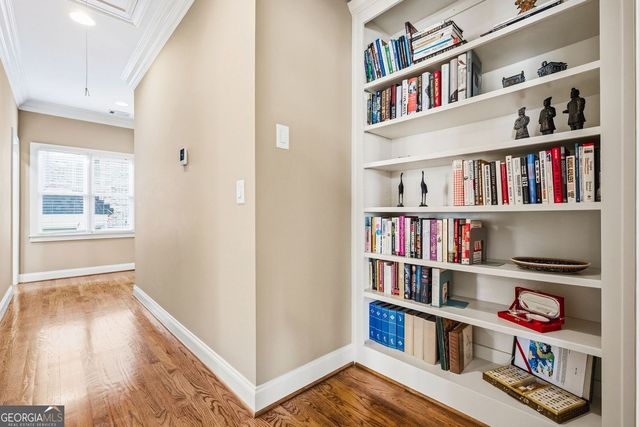 1056 Bluffhaven Way, Brookhaven, GA 30319