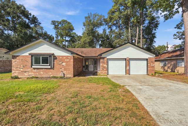 1704 S 1st Street, Conroe, TX 77301