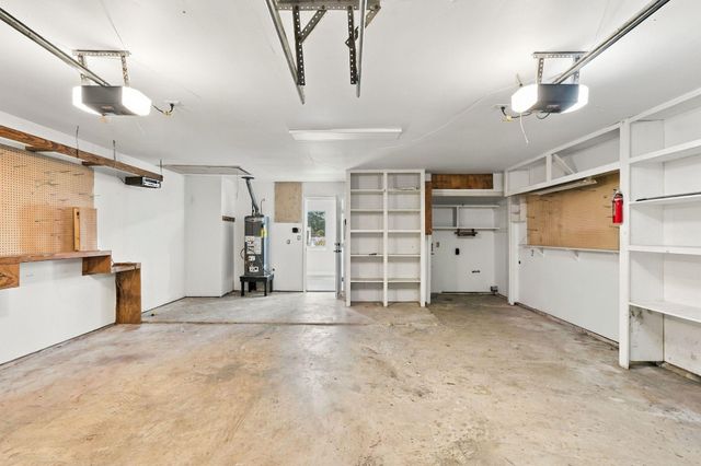 1704 S 1st Street, Conroe, TX 77301