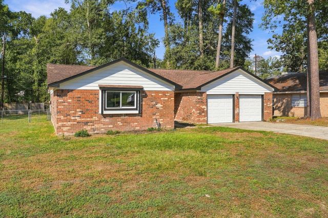 1704 S 1st Street, Conroe, TX 77301