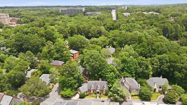 4414 Paces Battle NW, Atlanta, GA 30327
