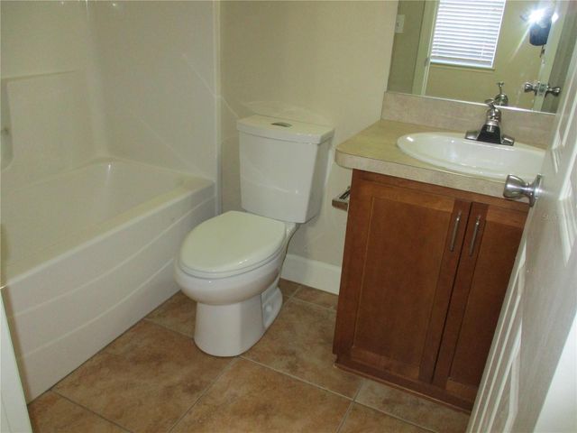 2951 SW 35TH PLACE 143, Gainesville, FL 32608