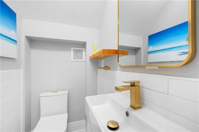 5955 Pennant Lane, Suwanee, GA 30024