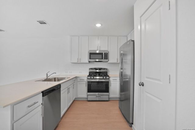 7316 Green Sapphire, San Antonio, TX 78263