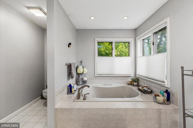13789 Guild Avenue, Apple Valley, MN 55124