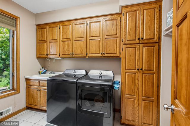 13789 Guild Avenue, Apple Valley, MN 55124