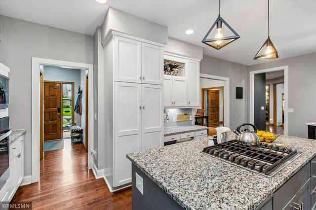 13789 Guild Avenue, Apple Valley, MN 55124