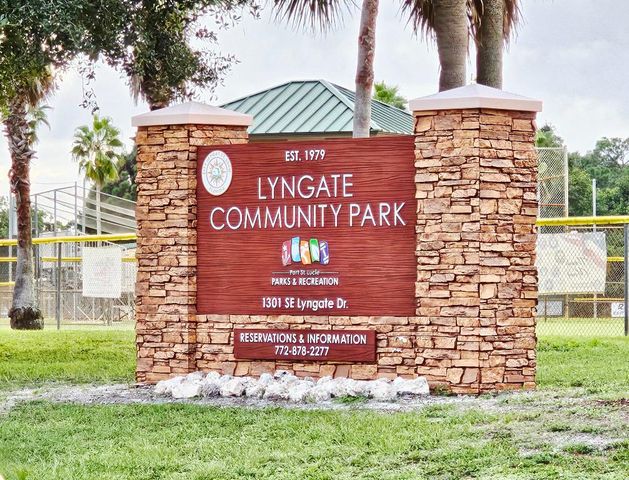 1321 SE La Haven Court, Port St. Lucie, Port St Lucie, FL 34952