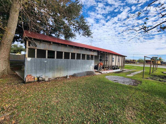 2002 South Bayou Drive, Golden Meadow, LA 70357