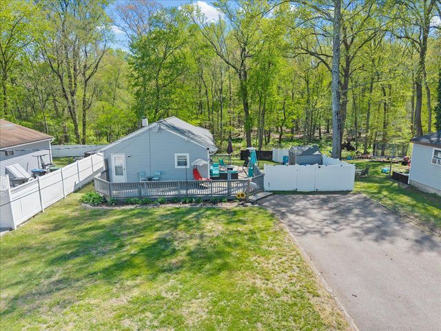 3 CROSS RD, Pine Hill, NJ 08021