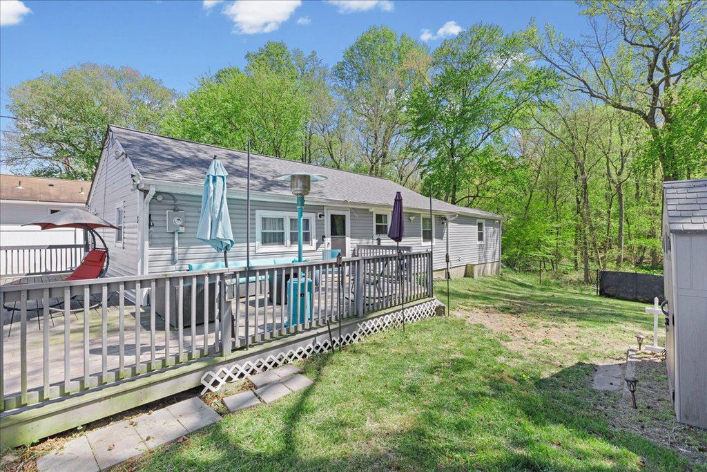 3 CROSS RD, Pine Hill, NJ 08021