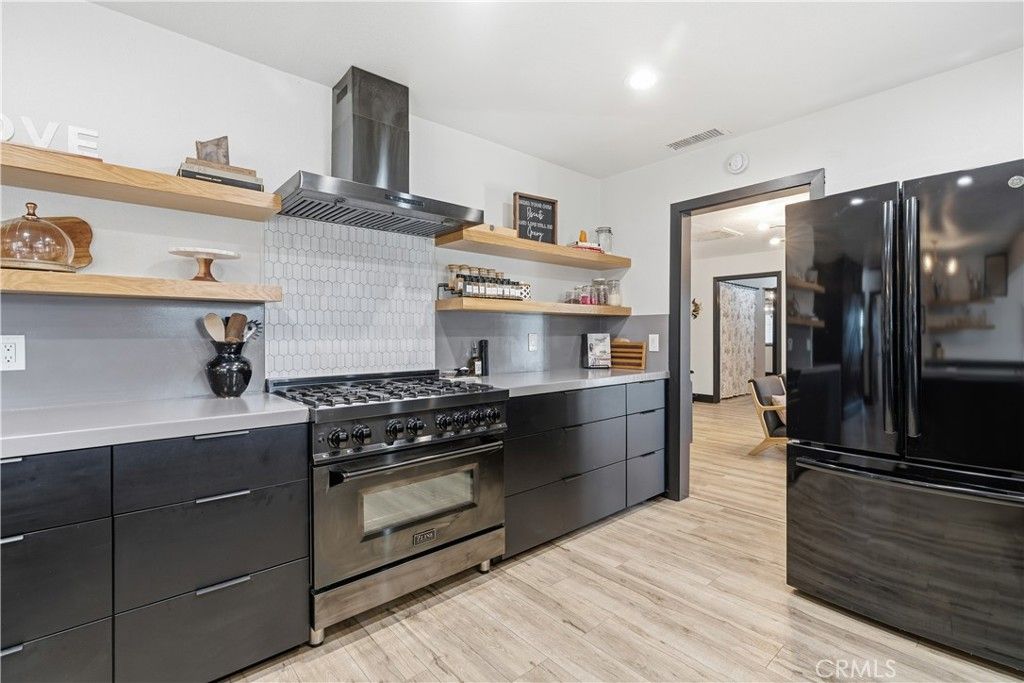 Image 16 of property listing at 14395 Del Oro Court, Red Bluff, CA 96080