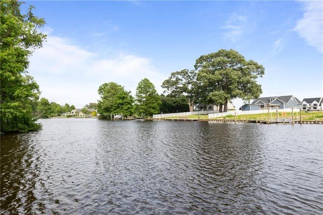 110 Lands End DR, Elizabeth City, NC 27909