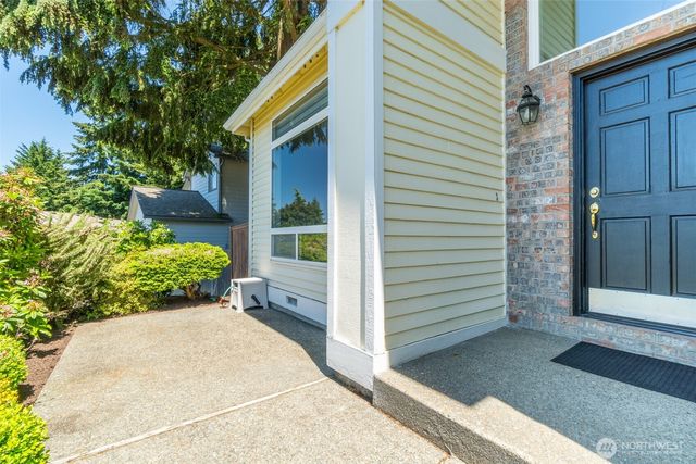 1128 57th Place SE, Auburn, WA 98092