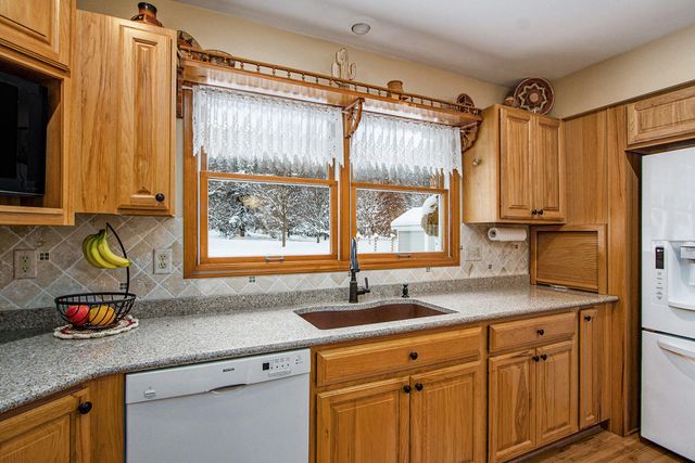 9131 N 42nd Street, Ross Twp, MI 49060