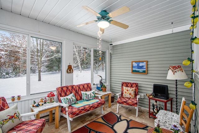 9131 N 42nd Street, Ross Twp, MI 49060