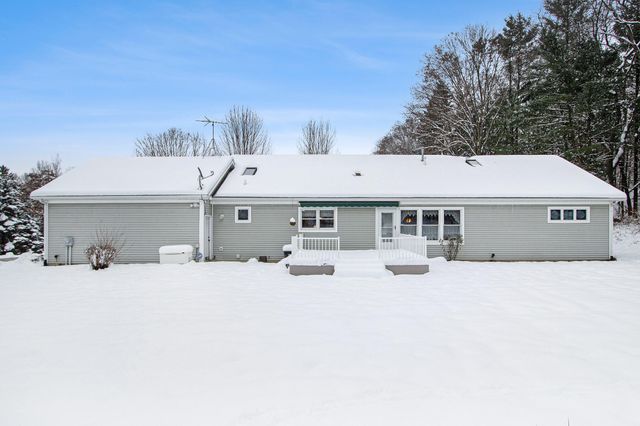 9131 N 42nd Street, Ross Twp, MI 49060