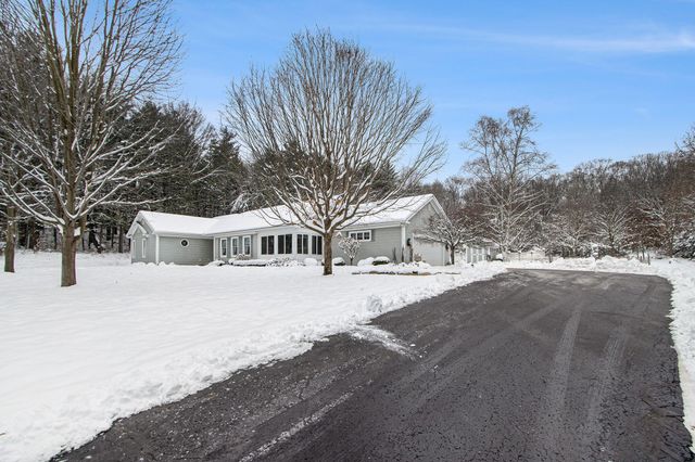 9131 N 42nd Street, Ross Twp, MI 49060