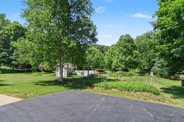 9131 N 42nd Street, Ross Twp, MI 49060