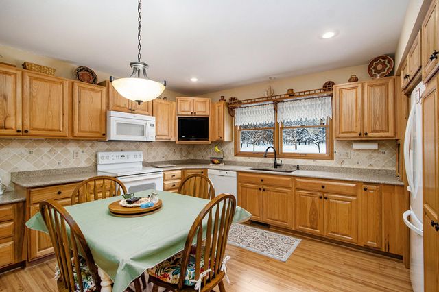 9131 N 42nd Street, Ross Twp, MI 49060