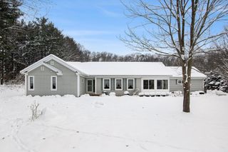 9131 N 42nd Street, Ross Twp, MI 49060