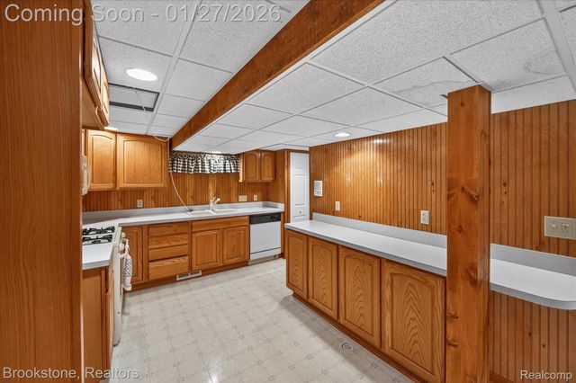 48686 French Creek Court, Shelby Charter Township, MI 48315