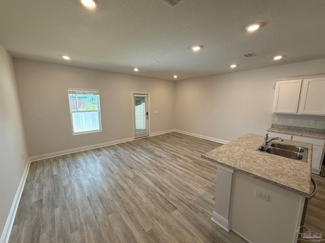 9052 Golden Eye Dr, Pensacola, FL 32506