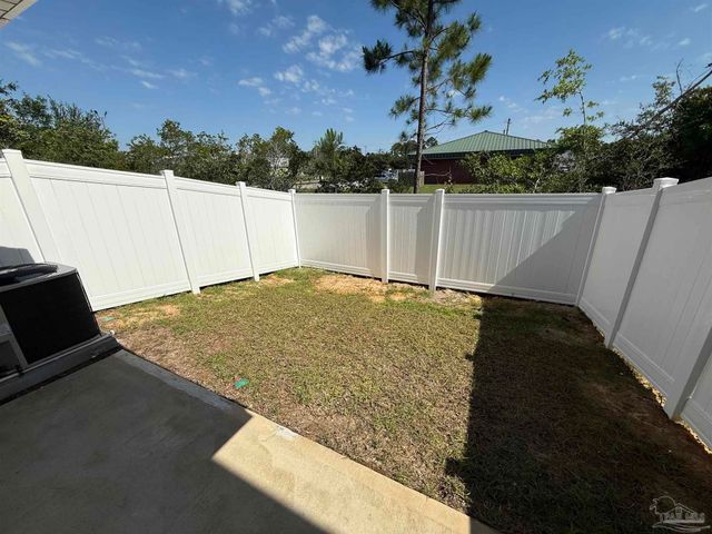 9052 Golden Eye Dr, Pensacola, FL 32506