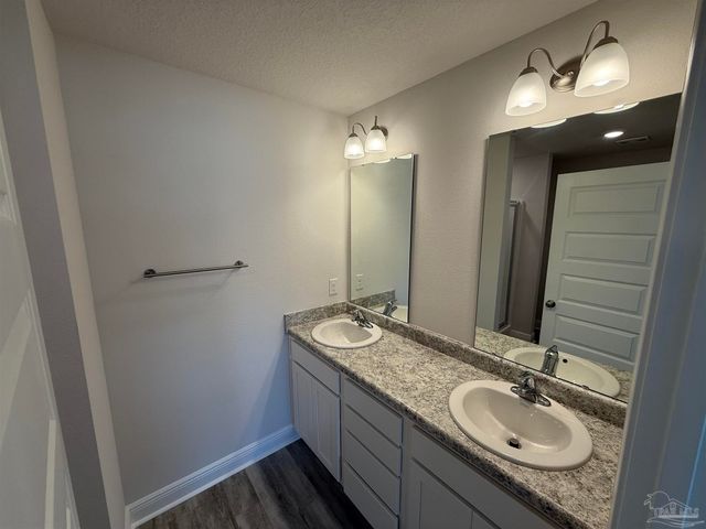 9052 Golden Eye Dr, Pensacola, FL 32506