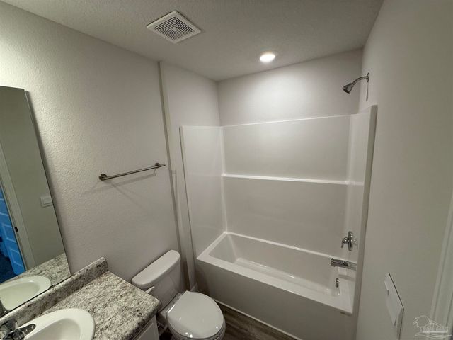 9052 Golden Eye Dr, Pensacola, FL 32506