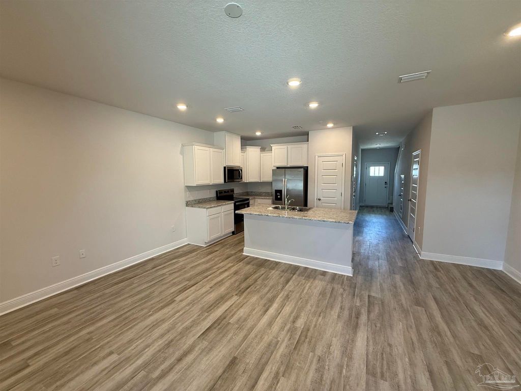 9052 Golden Eye Dr, Pensacola, FL 32506
