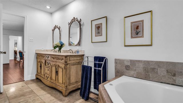 8534 Vista View Drive, Dallas, TX 75243