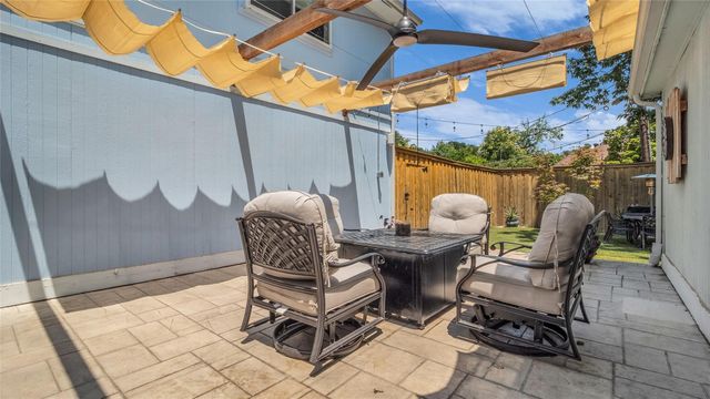 8534 Vista View Drive, Dallas, TX 75243