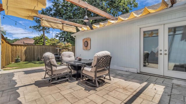 8534 Vista View Drive, Dallas, TX 75243