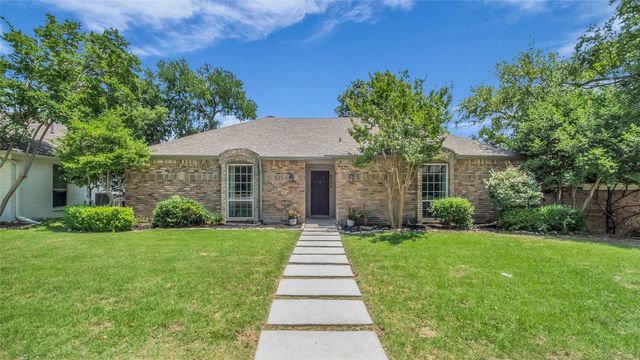 8534 Vista View Drive, Dallas, TX 75243