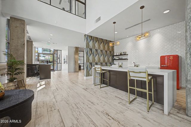 3131 N CENTRAL Avenue 7019, Phoenix, AZ 85012