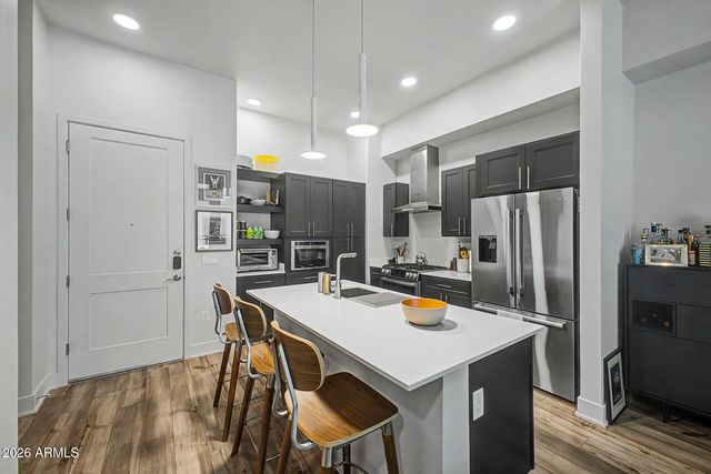 3131 N CENTRAL Avenue 7019, Phoenix, AZ 85012