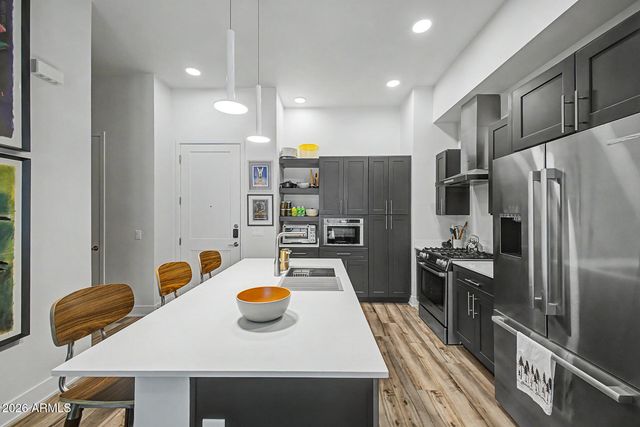 3131 N CENTRAL Avenue 7019, Phoenix, AZ 85012