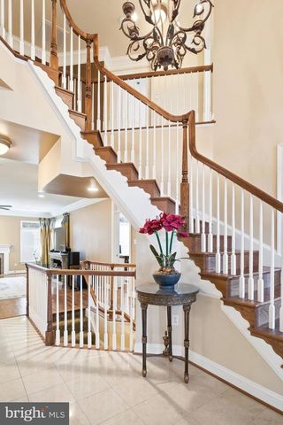 9005 LITTLETON ST, Fairfax, VA 22032