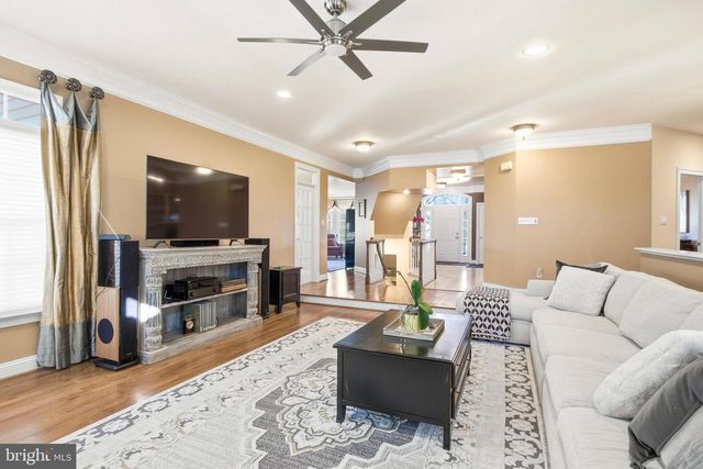 9005 LITTLETON ST, Fairfax, VA 22032